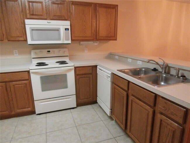 Foto del edificio - 255 Sterling Springs Ln