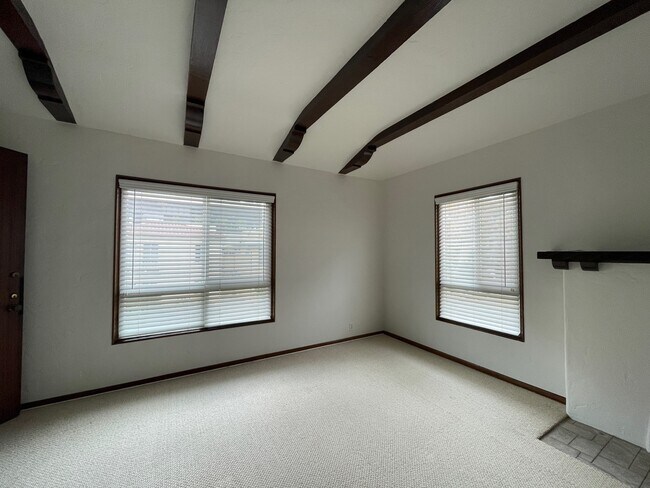 Building Photo - 6413 Orange St