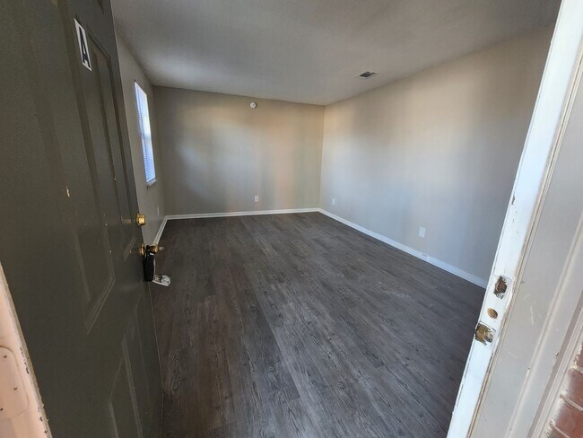 Foto del edificio - 2924 Henry St