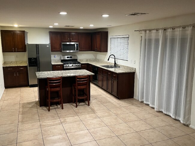 Building Photo - 7342 Caballo Range Ave