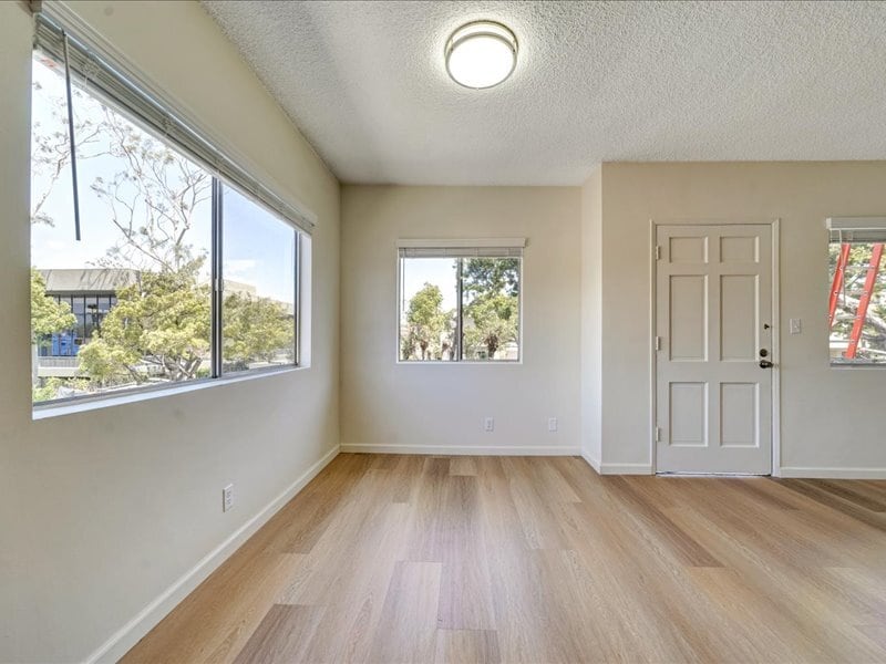 Primary Photo - 2336 34th St