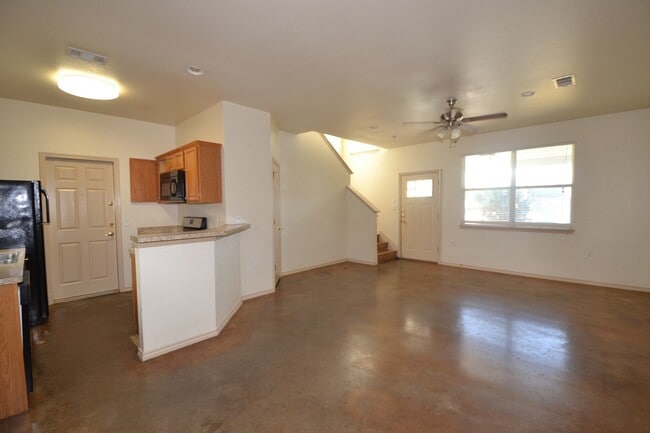 Building Photo - Meador-6912