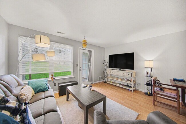 Foto del edificio - 1305 Millbrook Trail