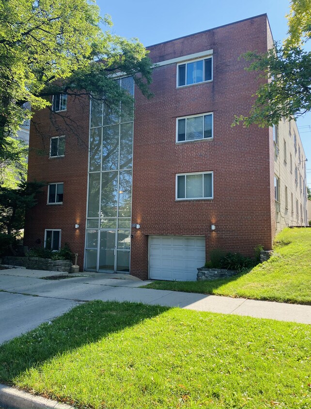 Building Photo - 1620 Marshall