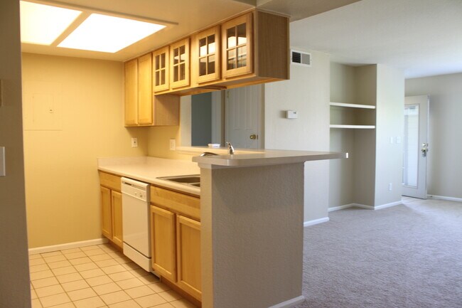 Foto del edificio - 9222 E Arbor Circle #E