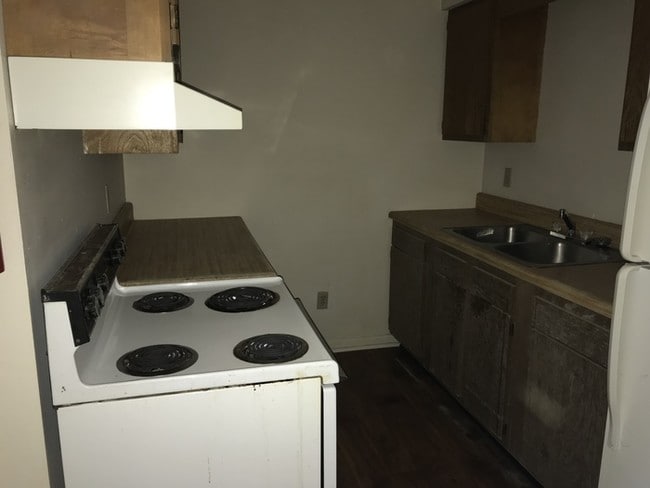 Building Photo - 204 Eveningside Dr