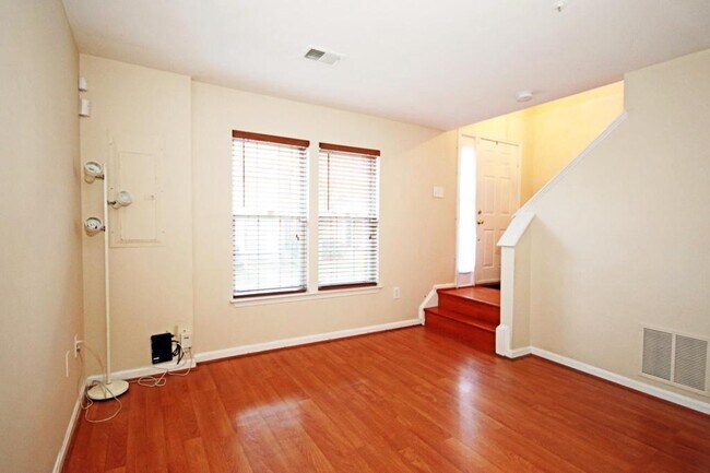 Building Photo - 3507 Ivy Bank Ln