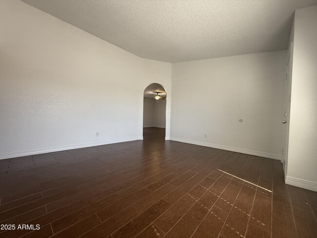 Building Photo - 564 S Creston