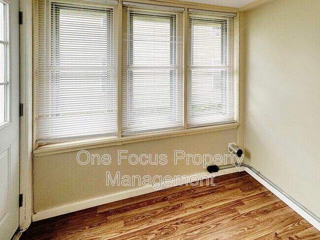 Foto del edificio - 704 Pearl St