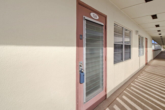 Foto del edificio - 124 Preston Way