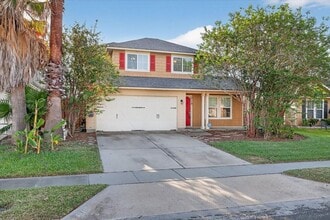 Building Photo - 2110 Encino Dr