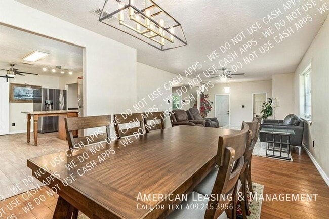 Foto del edificio - 1385 Howell St