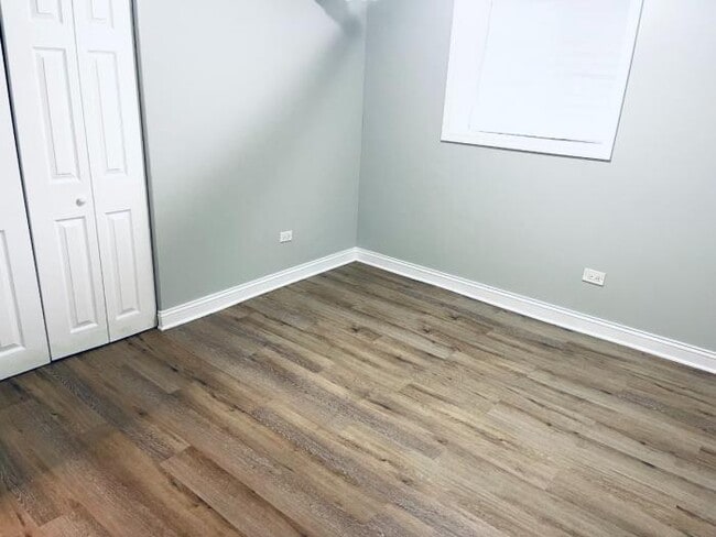 Building Photo - 2 bedroom in CHICAGO IL 60623