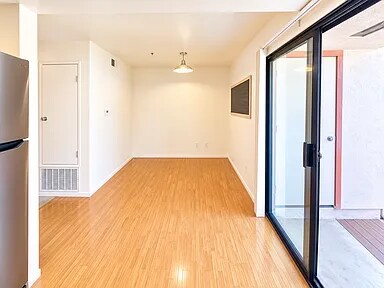 Foto del edificio - 1239 Foothill Blvd