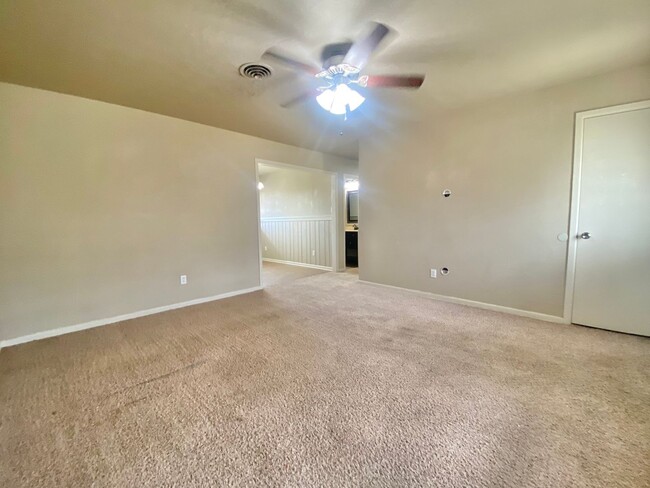 Building Photo - All carpet being replaced by vinyl plank