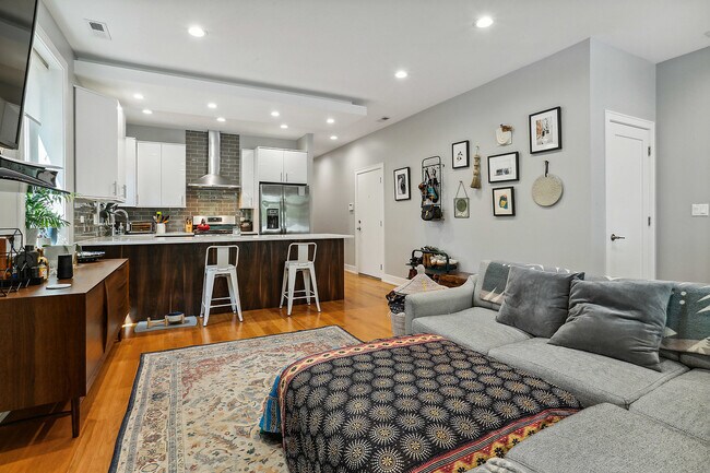Foto del edificio - 1400 N Campbell Ave