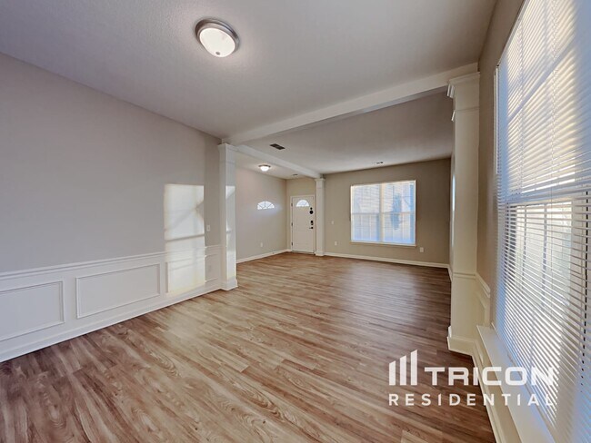 Foto del edificio - 332 Karsten Creek Dr