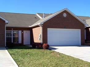 Building Photo - 7369 Long Shot Ln