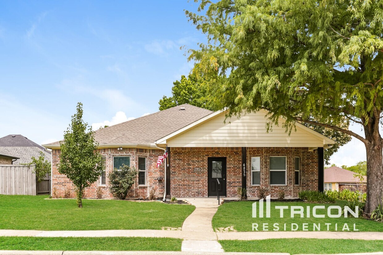 Foto principal - 4825 Freeport Dr
