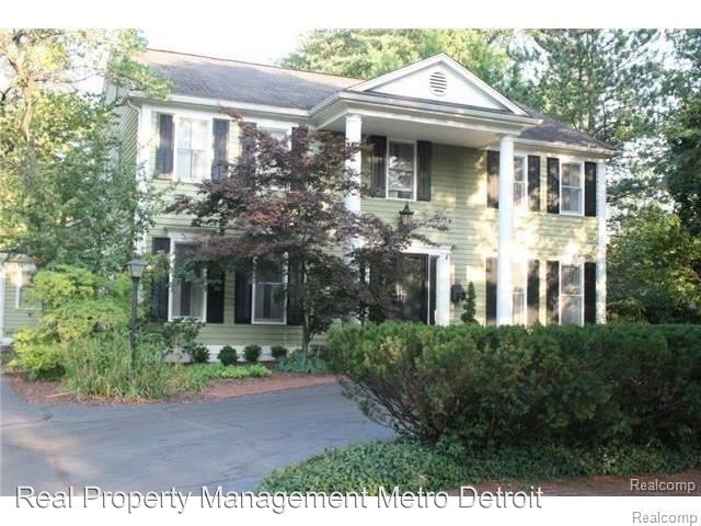 Foto principal - 680 Fairfax St