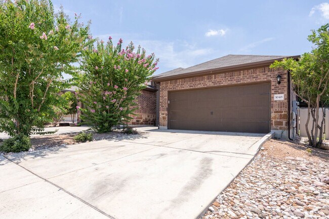 Foto del edificio - Nice 3 Bedroom Duplex located in New Braunfels!