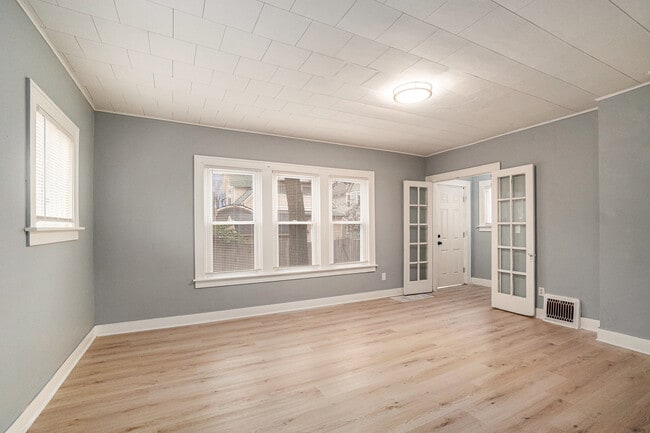 Building Photo - 435 Skirrow Pl