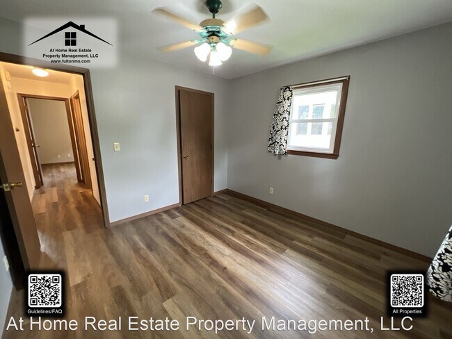 Building Photo - 2 br, 1 bath House - 824 Bluff Street Apar...