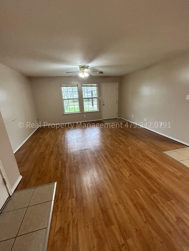 Building Photo - 1908 Cherrybark Dr