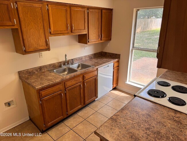 Foto del edificio - 6270 Shady Glen Cove