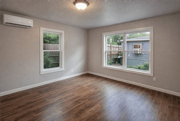 Foto del edificio - 511 W Cleveland St