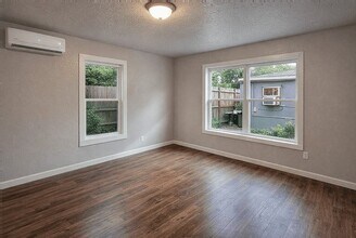 Building Photo - 511 W Cleveland St