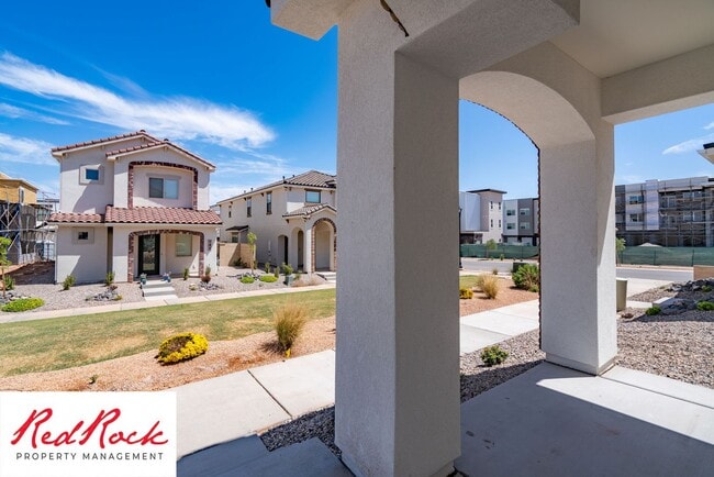 Building Photo - BEAUTIFUL HOME in Desert Color!