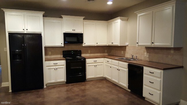Building Photo - 2 br, 1 bath Duplex - 304 Ellender St Apt. 2