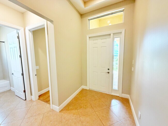 Building Photo - 10973 SW Visconti Way