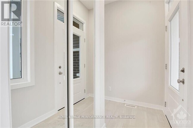 Photo du bâtiment - 108 Pizzicato St