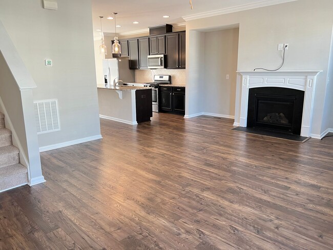 Building Photo - *Move in Special* Gorgeous 4 Bed | 3.5 Bat...