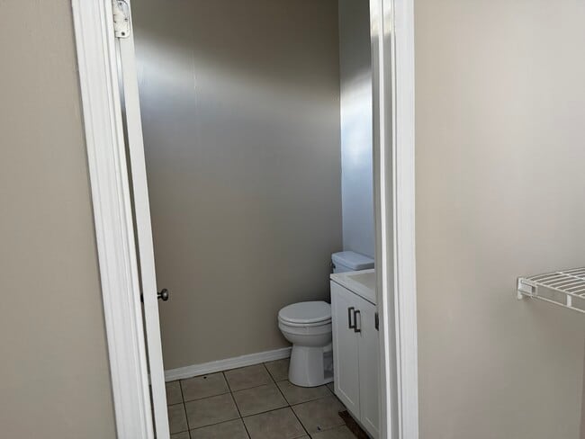 Foto del edificio - 8023 Bayou Fountain Ave