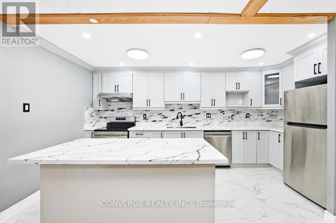 Photo principale - 4062-4062 Lawrence Ave E