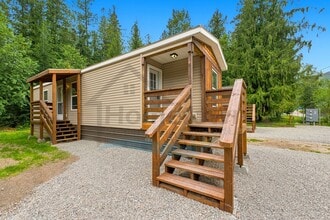 Building Photo - 138 Cedar Hill