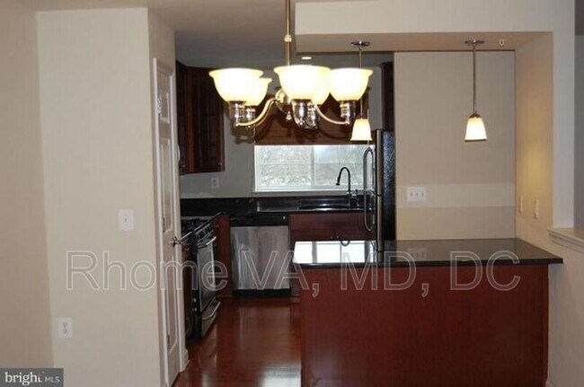Foto del edificio - 4179 S Four Mile Run Dr