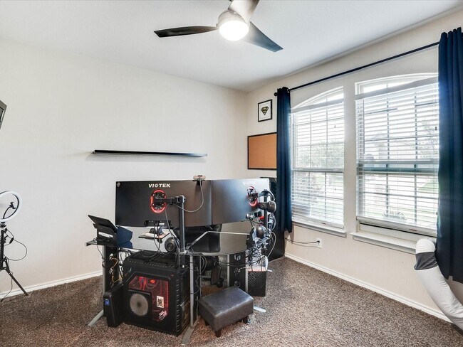 Foto del edificio - Spacious 4BR House in Haslet