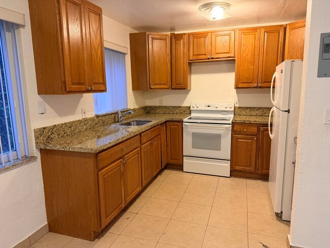 Building Photo - 5271 SW 90th Way