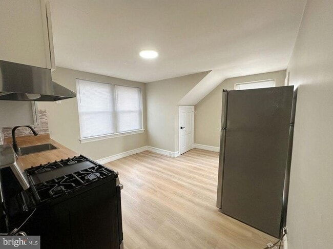 Foto del edificio - 1109 W James St