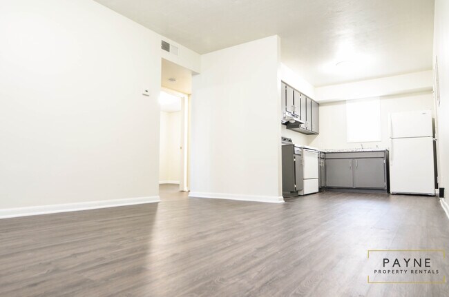 Building Photo - 4217 Rosemont Dr