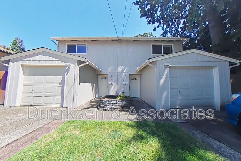 Foto principal - 437 NW 15th St