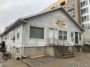 Building Photo - 1291 E Villa Vis Ave