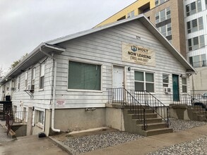 Building Photo - 1291 E Villa Vis Ave