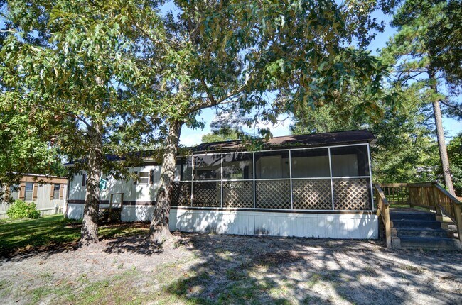 Building Photo - 751 Driftwood Drive