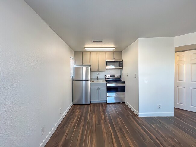 Foto del edificio - 317 N 17th Dr