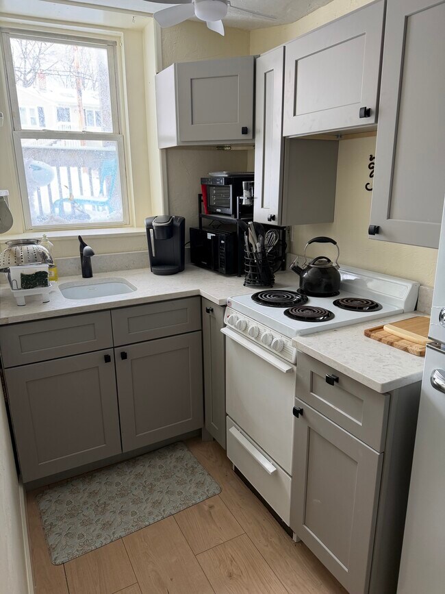 Building Photo - 52 Nantasket Ave
